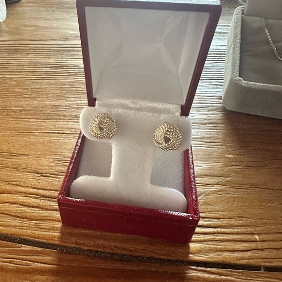 Tiffany Sterling Silver Twist Knot Earrings and Matching Pendant, w/16" Chain - Picture 2 of 8